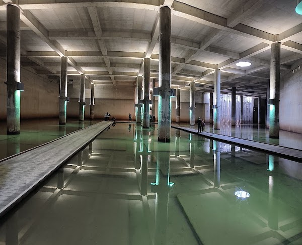 水の秘密基地