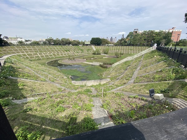 水の秘密基地 4