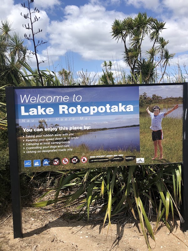 Rotopokaka (Coca Cola) Lake 5