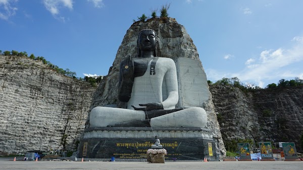 Wat Khao Tham Thiam 1