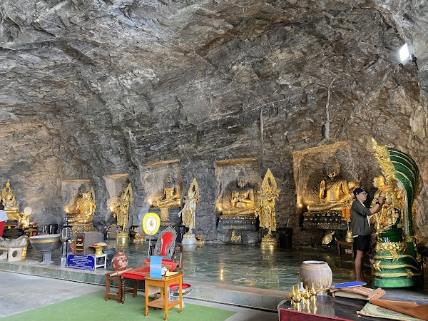Wat Khao Tham Thiam 4