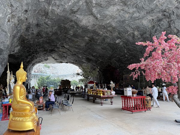 Wat Khao Tham Thiam 3