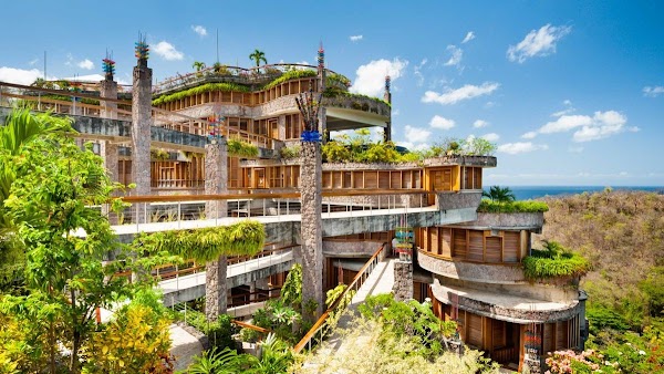 Jade Mountain Resort 1
