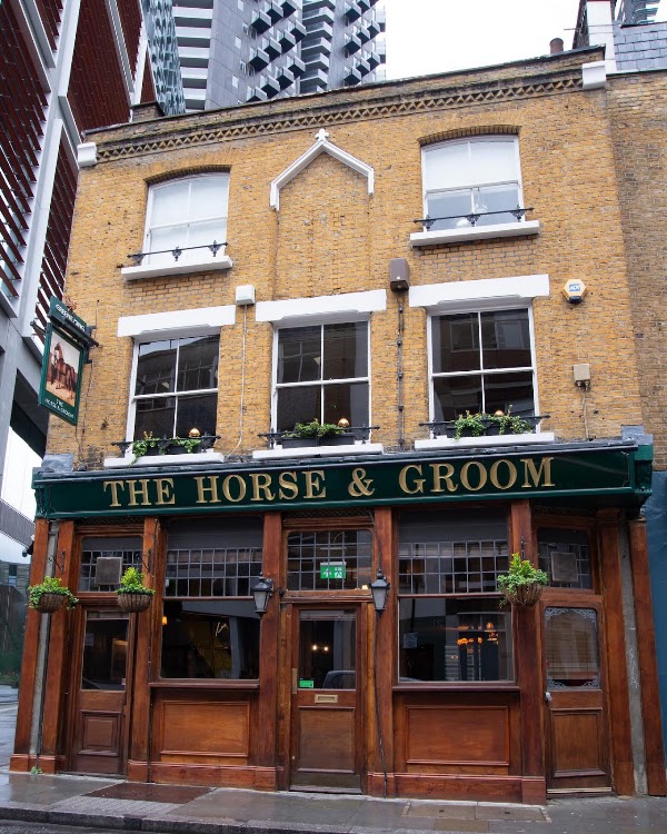 The Horse & Groom 1