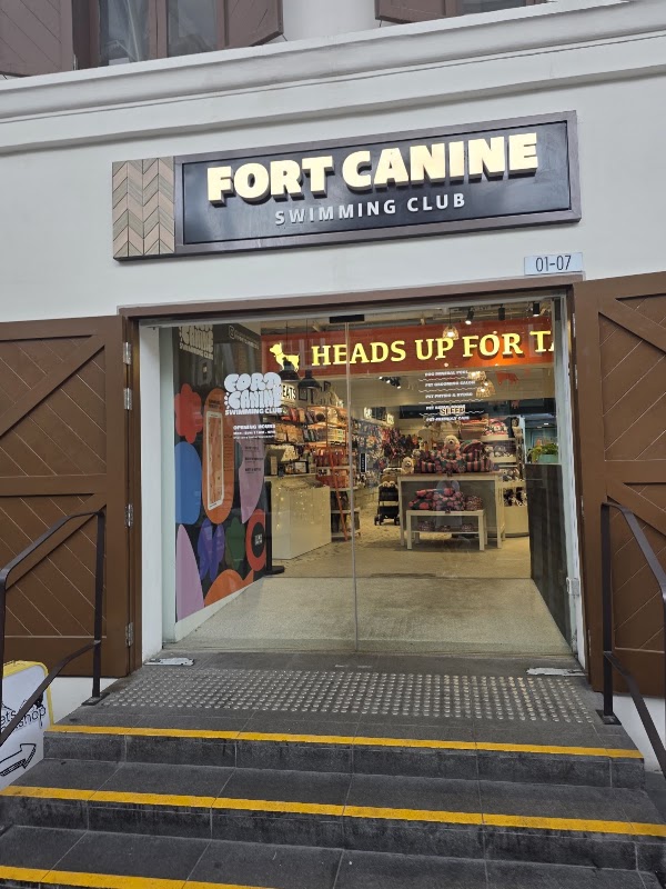 Fort Canine Swimming Club