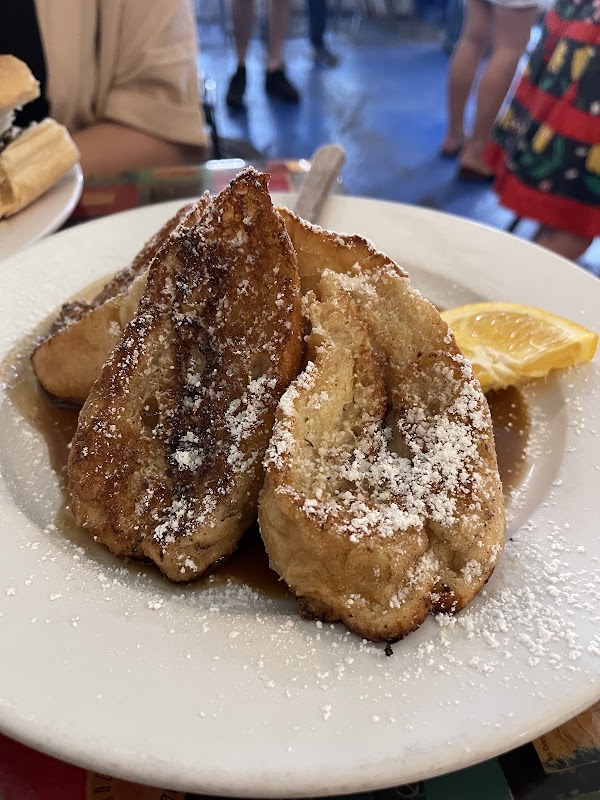 Surrey's Café & Juice Bar 4