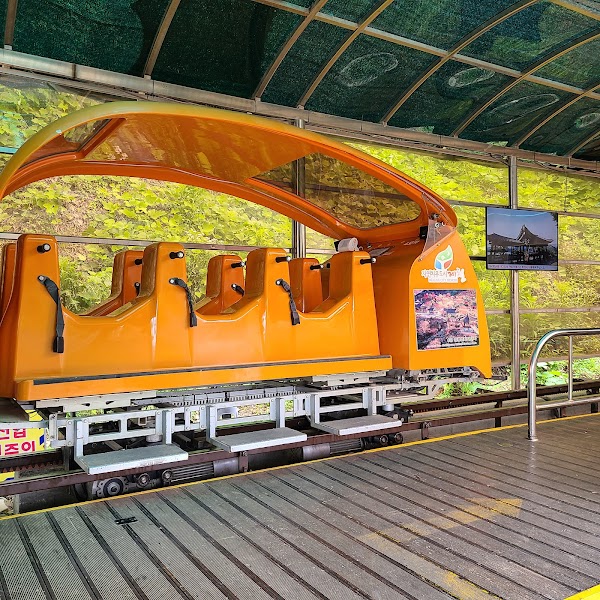 Cheongpung Lake Monorail 3