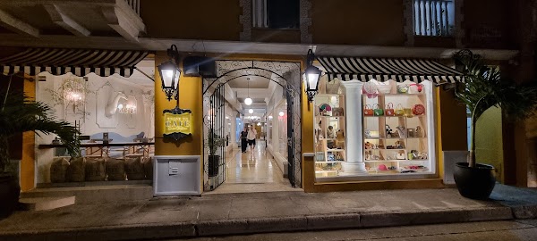 Erase un Cafe Boutique