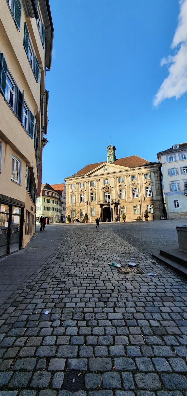 Rathausplatz 3