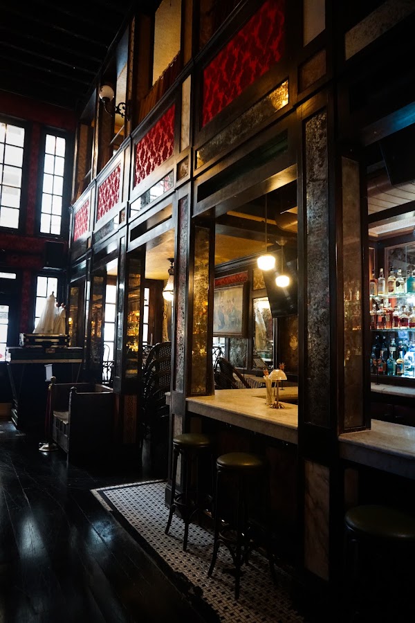Papillon Bistro & Bar