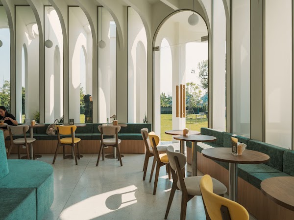 Curvy.dining