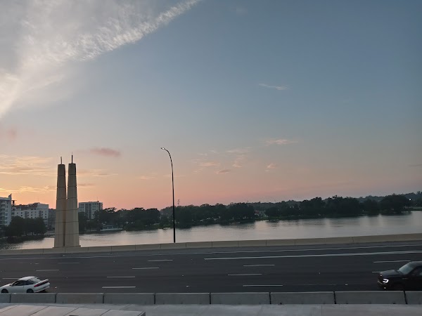 Lake Ivanhoe 4