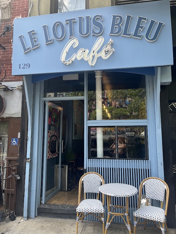 Le Lotus Bleu Café 1