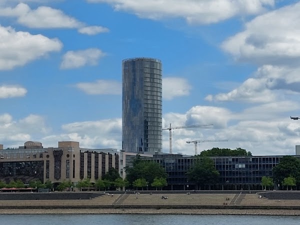 Cologne Triangle 4
