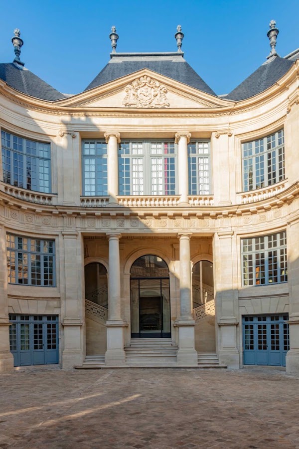 Hôtel Lambert 3