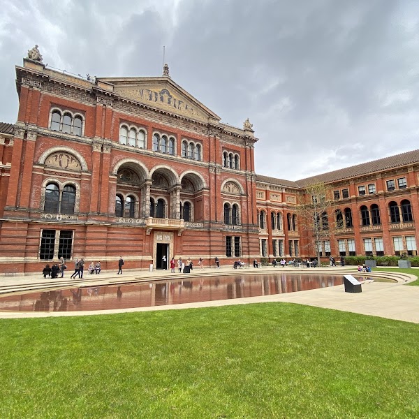 Victoria and Albert Museum 5