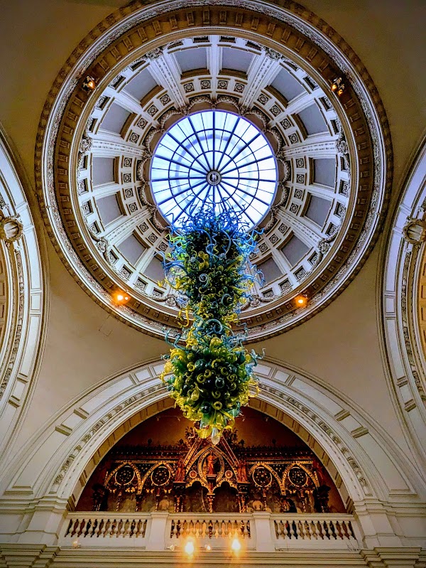 Victoria and Albert Museum 3