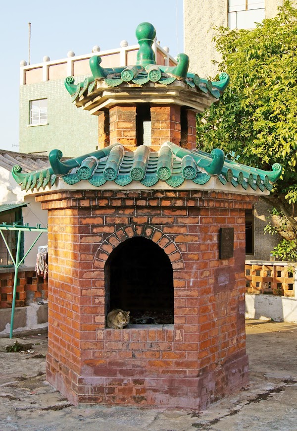 Cheung Chau Tai Shek Hau Tin Hau Temple Sitting-out Area 2