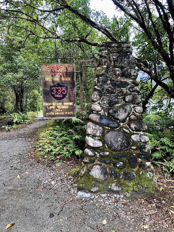 Milford Track Trailhead (Sandfly Point)