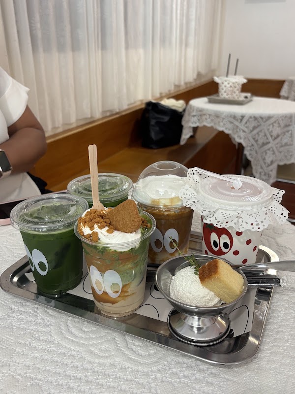 TRUST Cafe and Studio 4