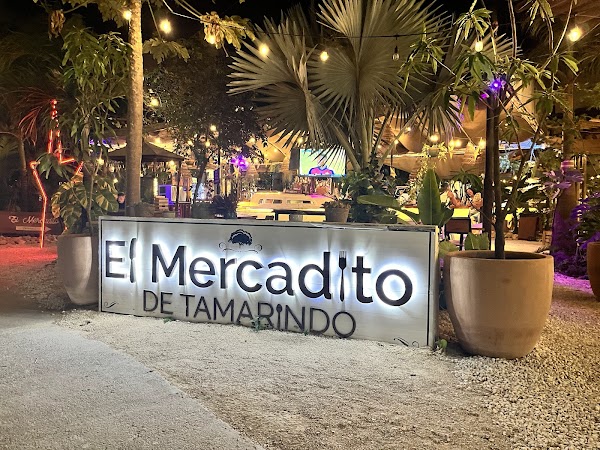 El Mercadito de Tamarindo Food and Cocktail Market 2