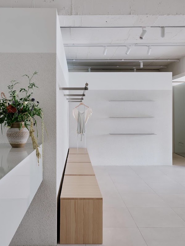 OURO SHOWROOM FLAGSHIP / 아우로 플래그쉽 스토어 1