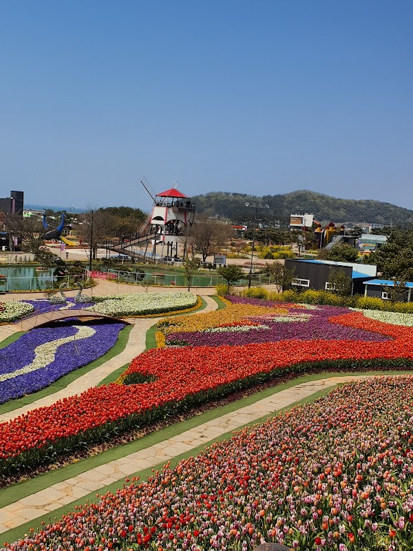 Kkotji Shoreline Park 3