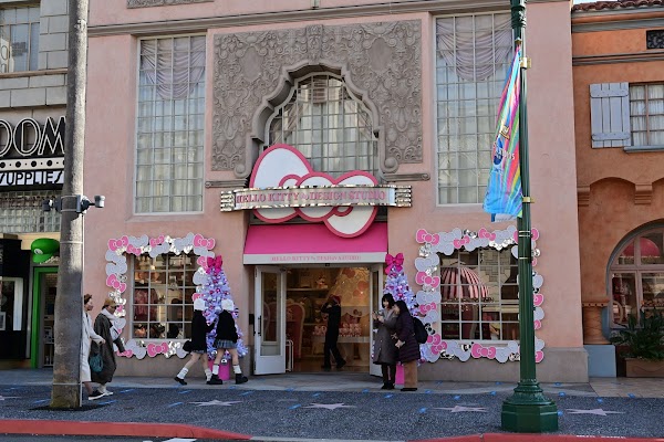 Hello Kitty Design Studio 1