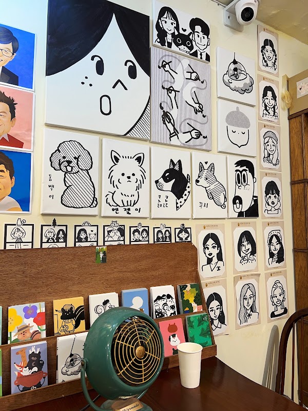 Dotori Caricature
