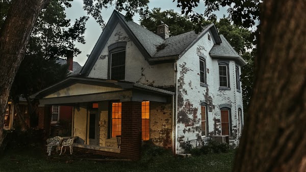 The Haunted Sallie House 1