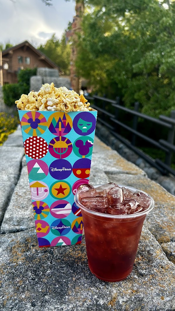 Canada Popcorn Cart 3