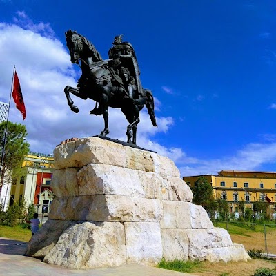 Skanderbeg Statue