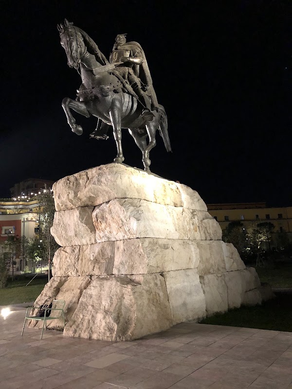 Skanderbeg Statue 4