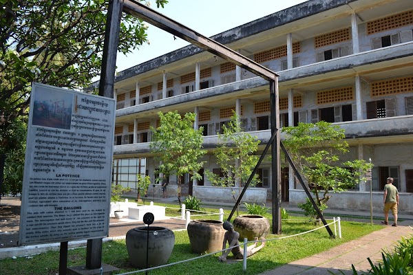 Tuol Sleng Genocide Museum 4