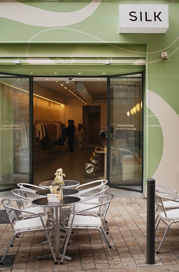Silk Marseille - Coffee Shop & Vintage Clothes 2