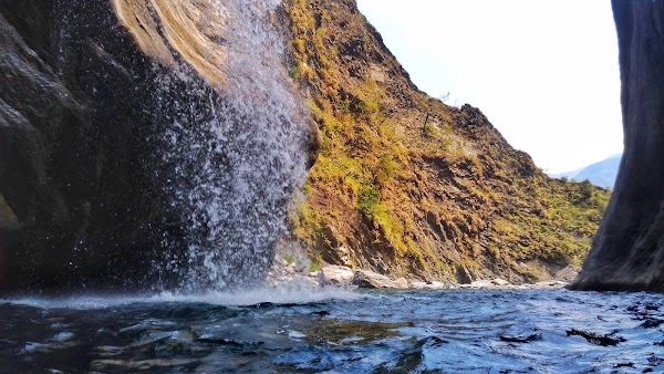 Feilong Waterfall 4