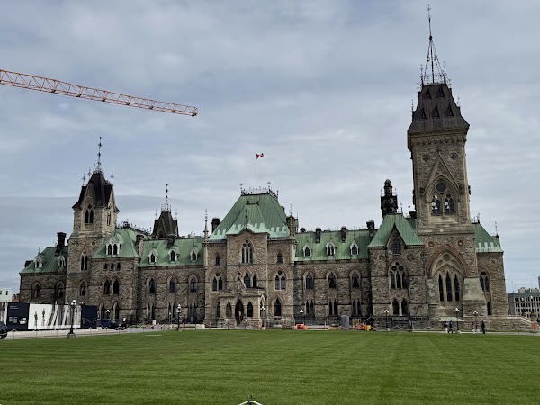 Toonie Tours Ottawa | Free Walking Tours, Private Tours, & more