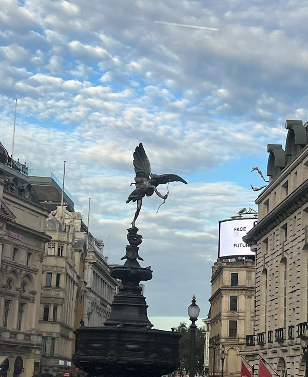 Piccadilly Circus 5