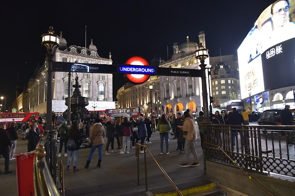 Piccadilly Circus 4