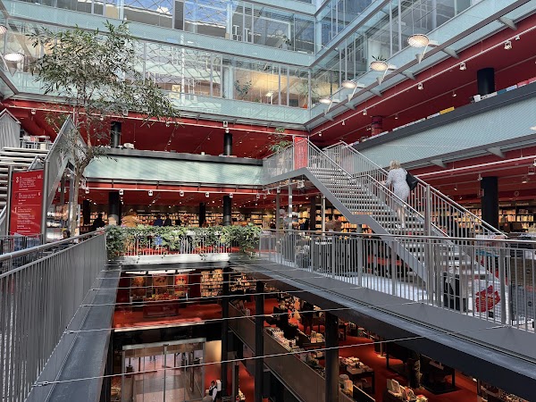 Dussmann das KulturKaufhaus 4