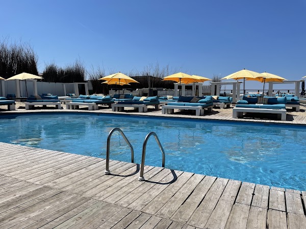 Bernie's Beach Club 5