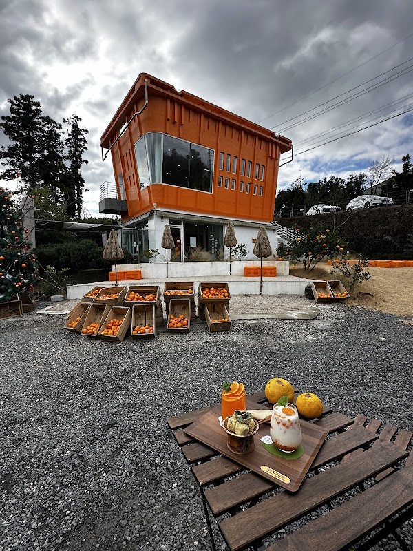 Cafe the Container 3