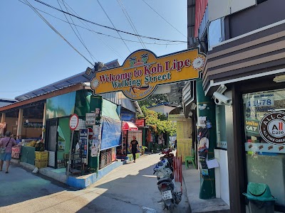 Walking Street 1