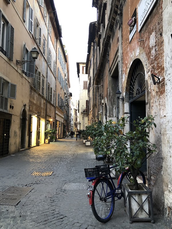 Via dei Coronari