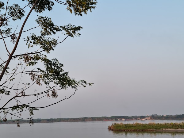 Bãi Đá Sông Hồng 2