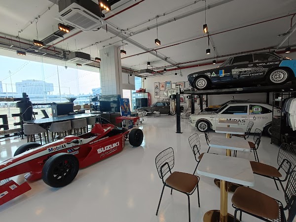 6 Zero Garage & Roaster 3