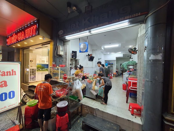 Bánh canh cua Út Lệ