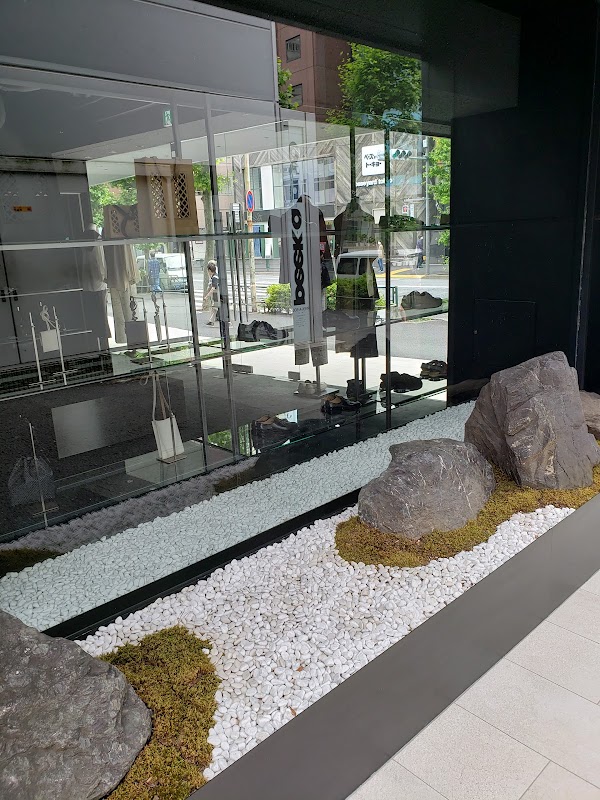 UNITED TOKYO 神宮前 2