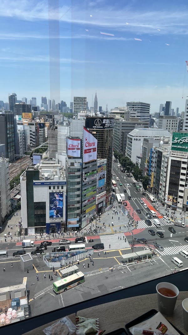 SHARE LOUNGE TSUTAYA BOOKSTORE Shibuya Scramble Square 3