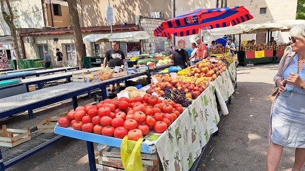 Green Market 2